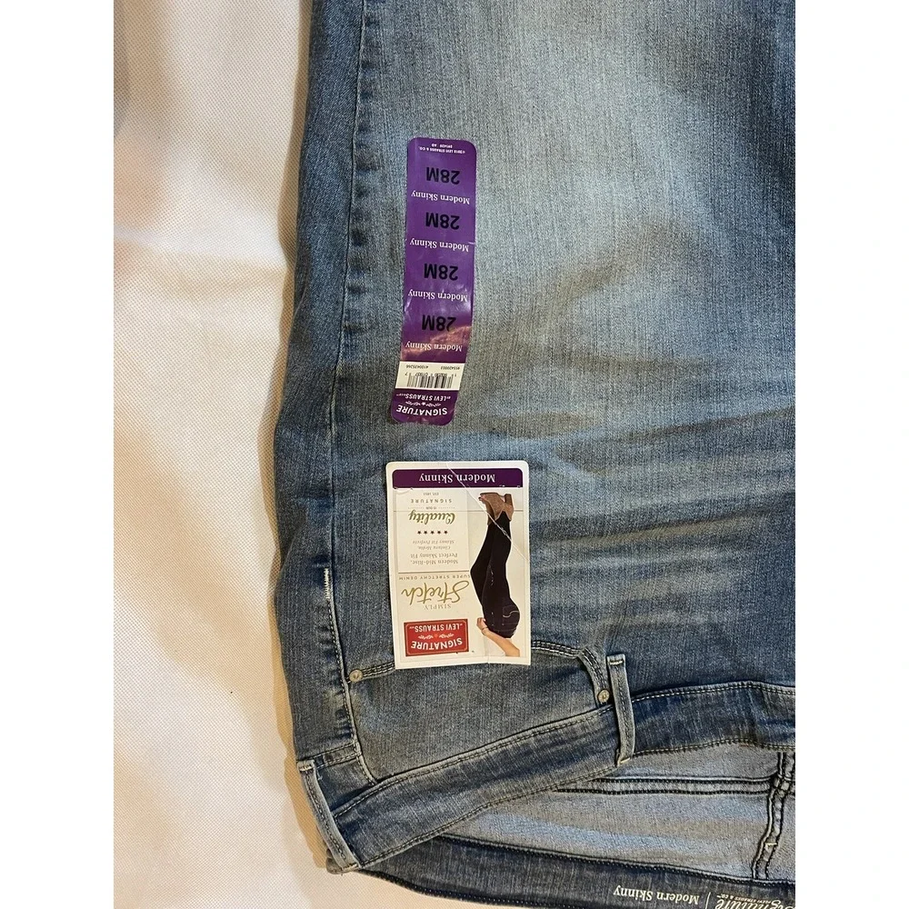 Signature by Levi Strauss &‎ Co. Sz 28 M  Plus Modern Skinny Jean Simply Stretch